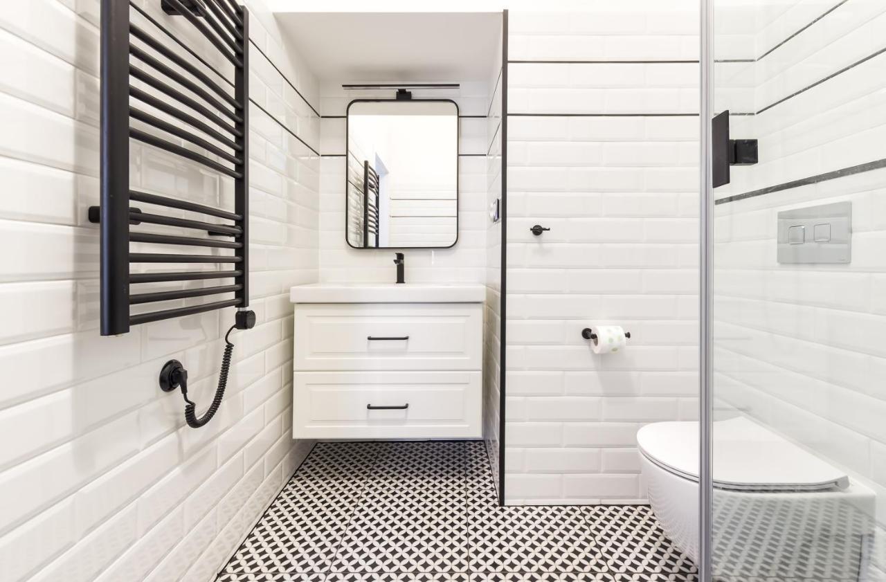 Ecru Glamorous Studio Near Metro Nowy Swiat * Warszawa